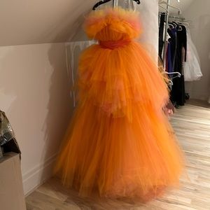 Long tulle ballgown Carolina Herrera Couture
